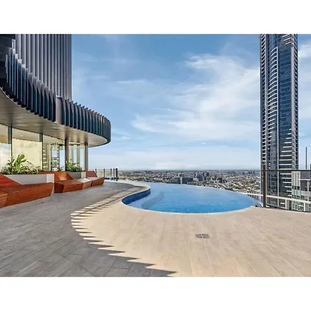 Luxury Sky-high Cbd With Pool, Gym, Parking Brisbane