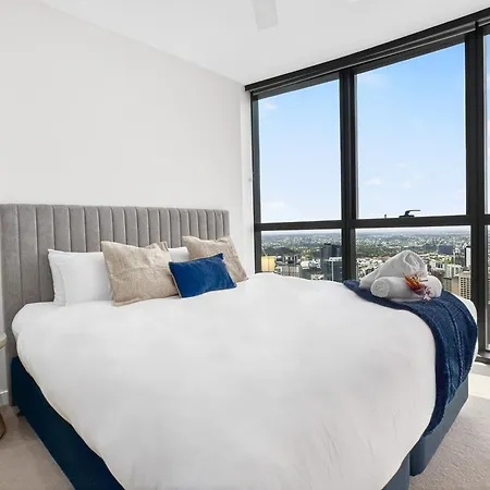 Apartment 3 Bedroom Luxury In The Sky *