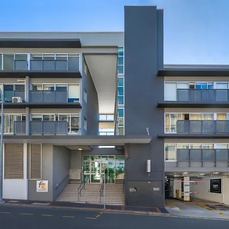 Huge Courtyard With Free Parking - Walk To Hsw, St And Valley Mall Apartment Brisbane