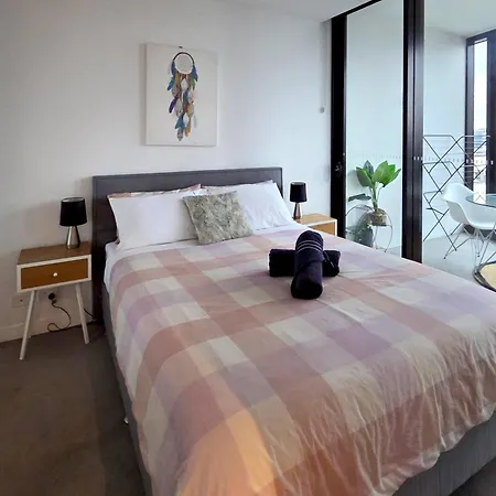 Alfred Street Retreat - 2Br With Parking A Pool & Gym Apartment Brisbane