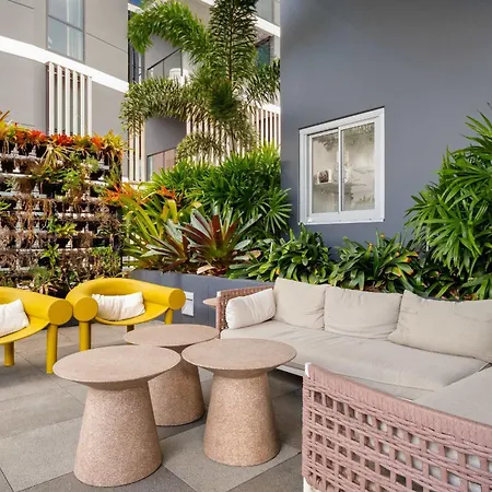 Fab! Skyline Cbd Views Over South Bank Apartment *