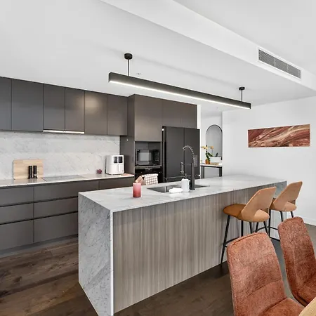 Apartment 31f Premium 3br Skyline River Views One