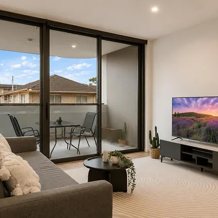 Riverside Modern 2br East With Parking Apartment Brisbane
