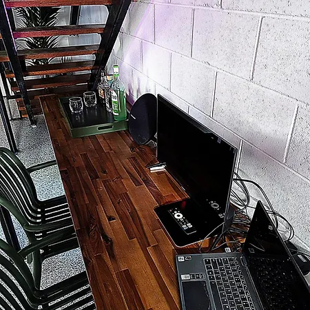 Apartment Peaceful, Pool, Lowtox, B'fast Included, Yoga Yard *