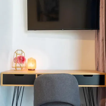 Comfy 1br South