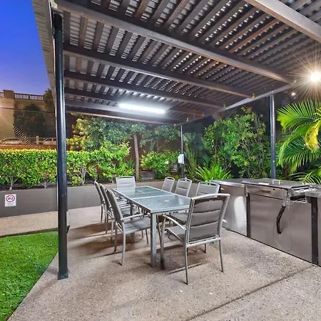 Hideaway - Pool Gym Bbq Tennis Court Apartment Brisbane