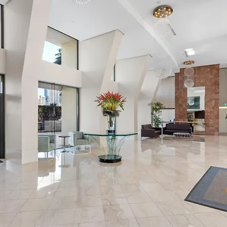 Oasis 2bed-1bath-1car-views Apartment *
