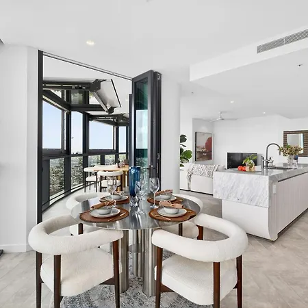 3 Bedroom Luxury In The Sky