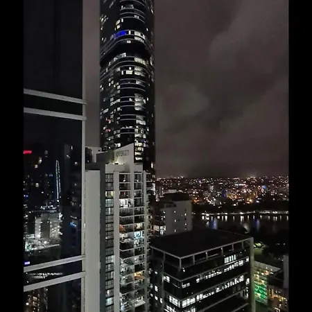 Cozy 2br In Brisbane