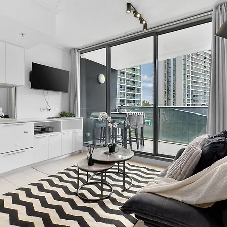 Apartment Portside Luxe Retreat 2br Free Parking & Pool *