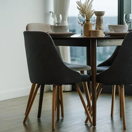 2b2b High Floor With Riverview & Parking Brisbane