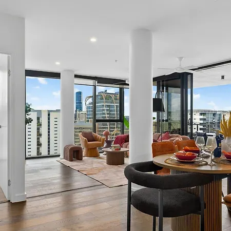 31f Premium 3br Skyline River Views One *