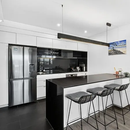 Luxury 2bed2bath With Pool, Parking, Gym And Views Apartment *
