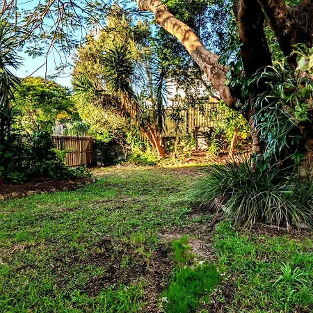Apartment Peaceful, Pool, Lowtox, B'fast Included, Yoga Yard Brisbane
