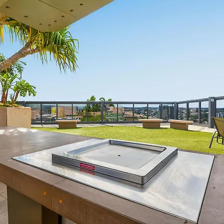 Apartment 31f Premium 3br Skyline River Views One Brisbane