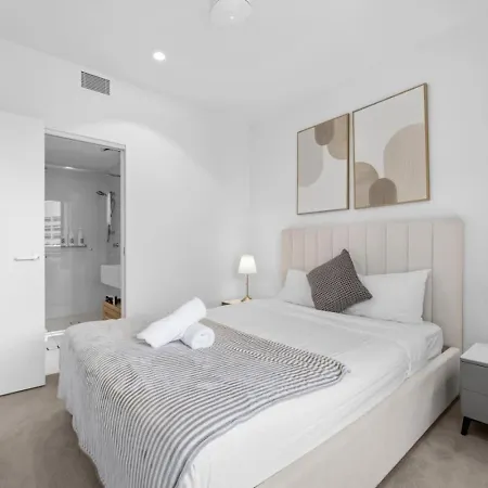 Landmark Queens Wharf 1br Wit Pool Gym And View *