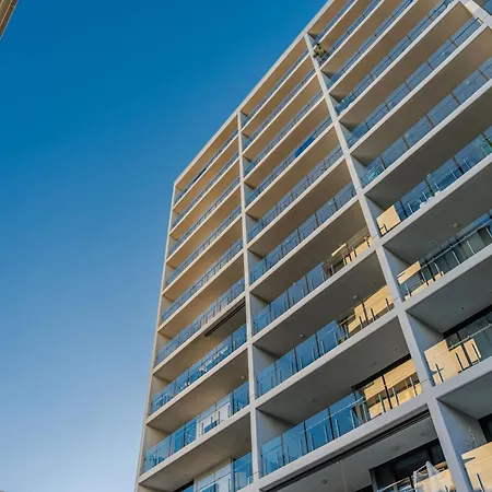 Gallery House Hamilton Apartment *