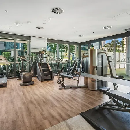 2b2b High Floor With Riverview & Parking Apartment