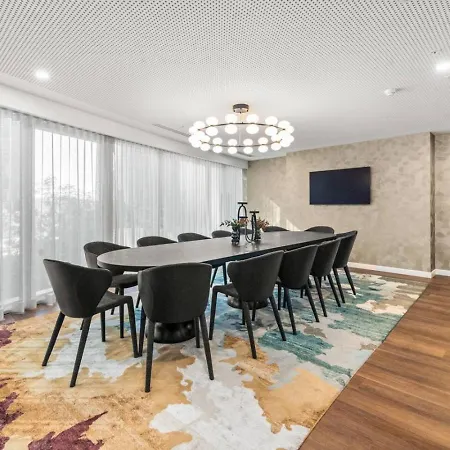 Apartment Landmark Queens Wharf 1br Wit Pool Gym And View Brisbane