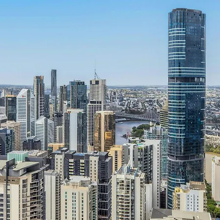 3 Bedroom Luxury In The Sky *