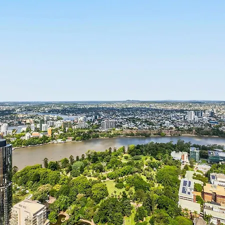 Apartment 3 Bedroom Luxury In The Sky Brisbane