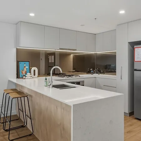 Apartment 2b2b High Floor With Riverview & Parking