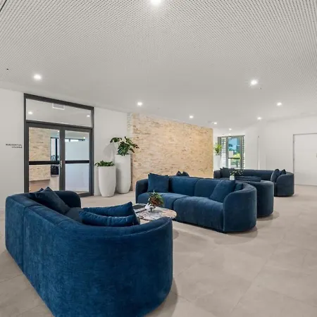 Landmark Queens Wharf 1br Wit Pool Gym And View Brisbane