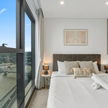 Apartment 2b2b High Floor With Riverview & Parking Brisbane