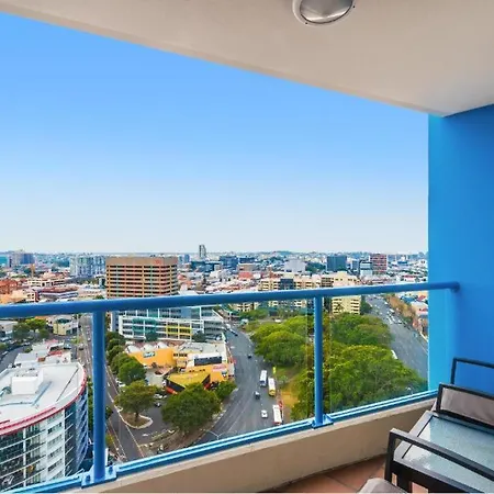 Apartment Two-bedroom Escape I Mantra On Queen *