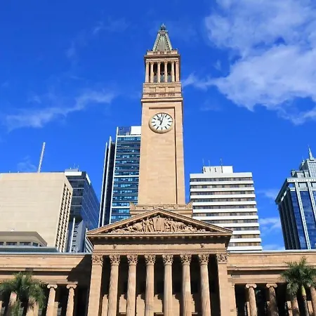 Two-bedroom Escape I Mantra On Queen Brisbane