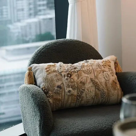 2b2b High Floor With Riverview & Parking Brisbane