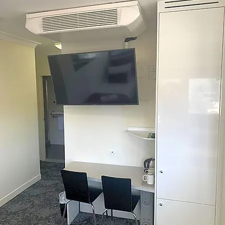 George Brisbane, Independent Collection By Evt Hotel Brisbane