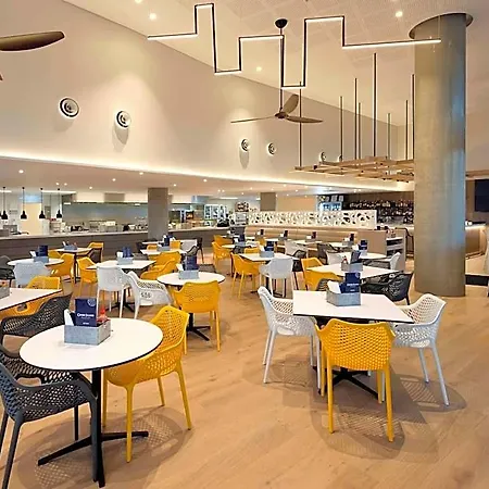 Hotel Ibis Airport 3*