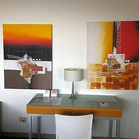 Aparthotel Hillcrest 4*