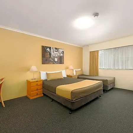 Mt Ommaney Aparthotel