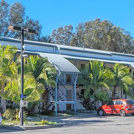 Novena Palms Motel
