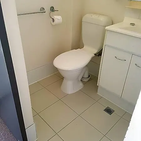 Chermside Court Motel 4*