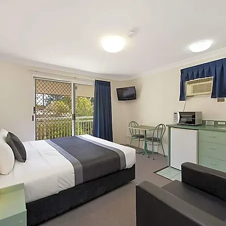 Chermside Court 4*