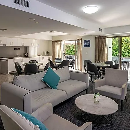Essence Chermside Aparthotel 4*