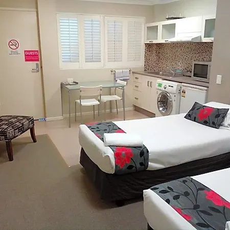 Street 3* Brisbane