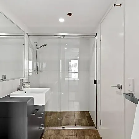Aparthotel Direct Collective - Pavilion And Governor On Brookes 4*