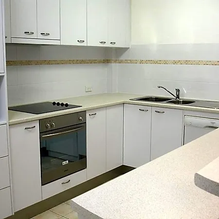 Kirribilli Aparthotel 3*