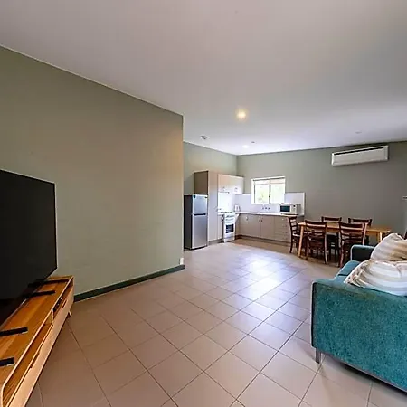 Everton Park 3* Brisbane