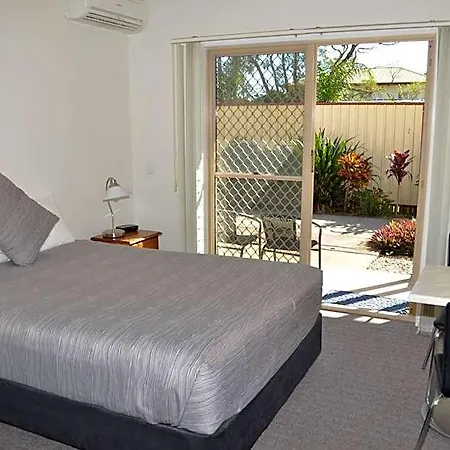 Redland Bay 3* Brisbane