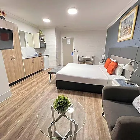 Motel Benson Court