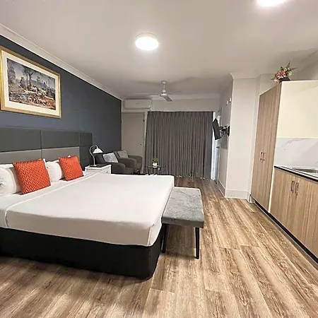 Benson Court Motel 4*