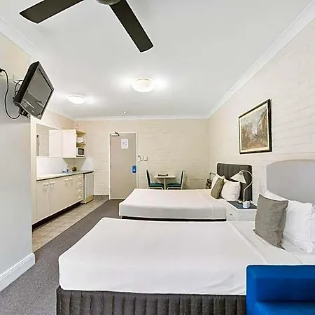Motel Benson Court 4*