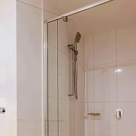 Aparthotel Fleet Lane 4*
