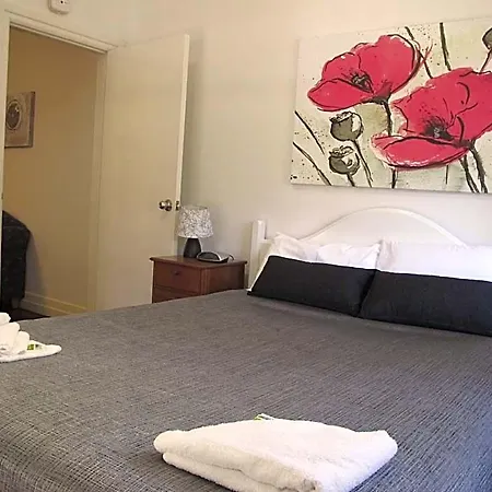 Hampton Court Aparthotel Brisbane