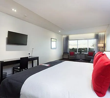Calamvale And Conference Centre Hotel